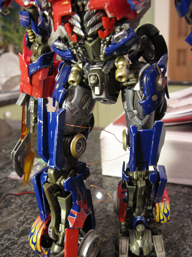Optimus scratches
