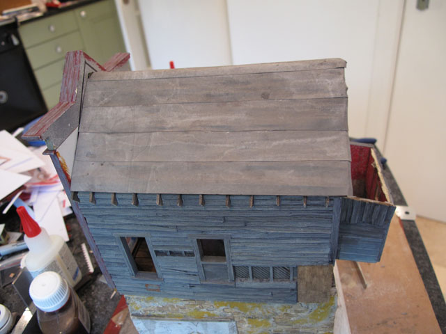 Bordello tar paper