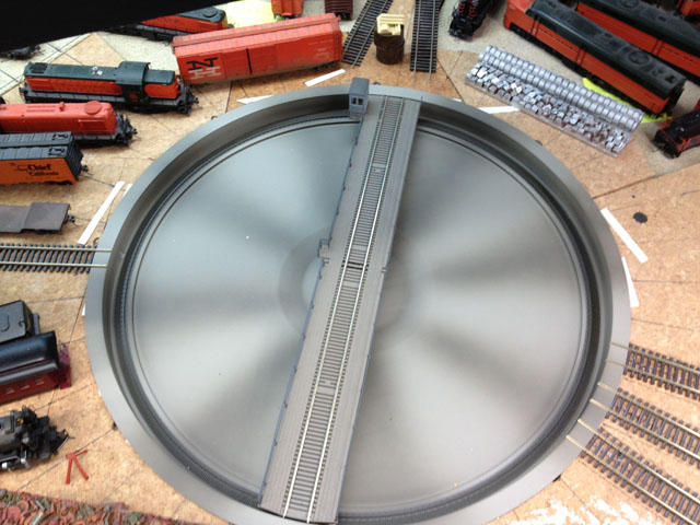 Plain turntable