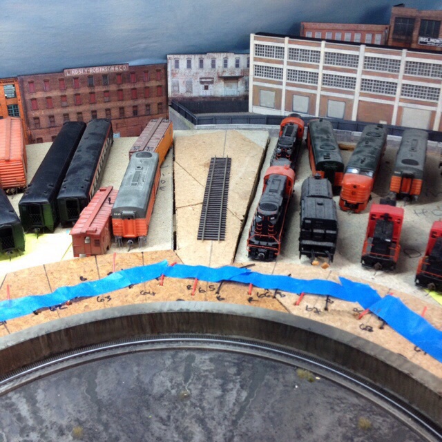 Gap between roundhouses