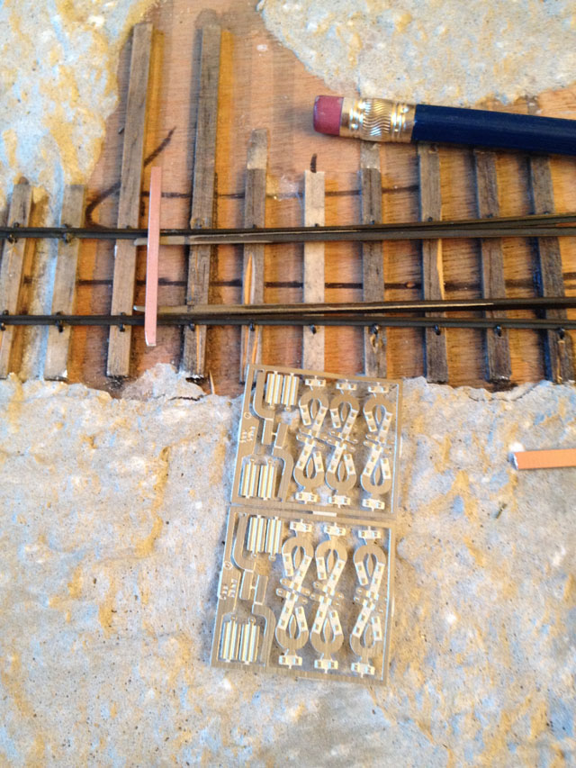 Stretcher bar etches