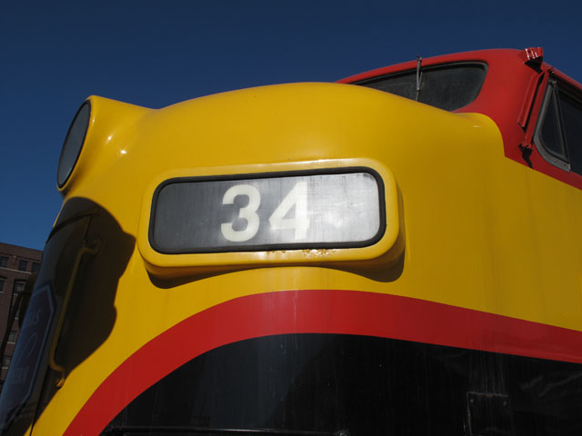 2122