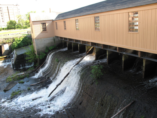 Weir at Lowell, USA