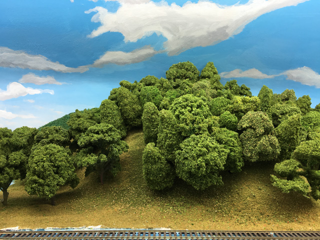 A green hill