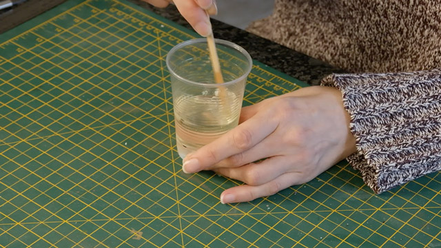 How to Mix Epoxy Resin